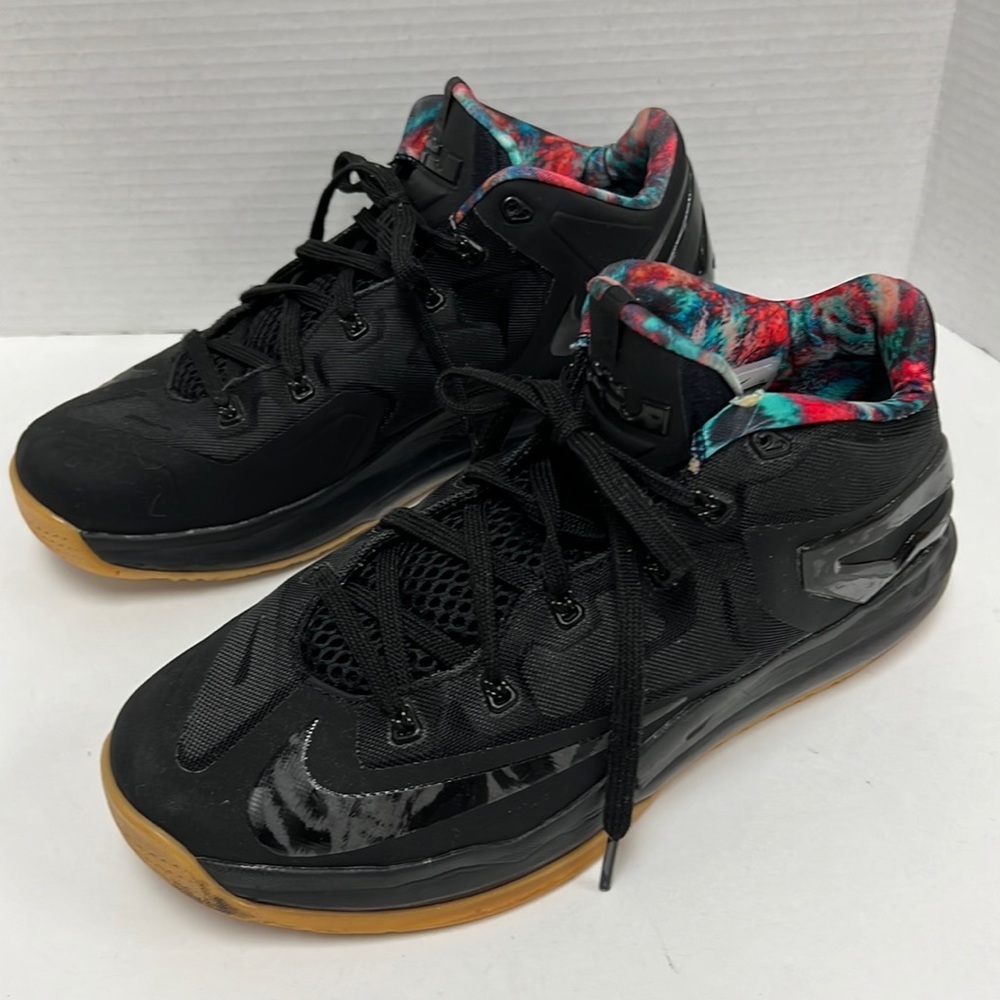 Nike Max LeBron 11 Low SE 642849-078 Size 10